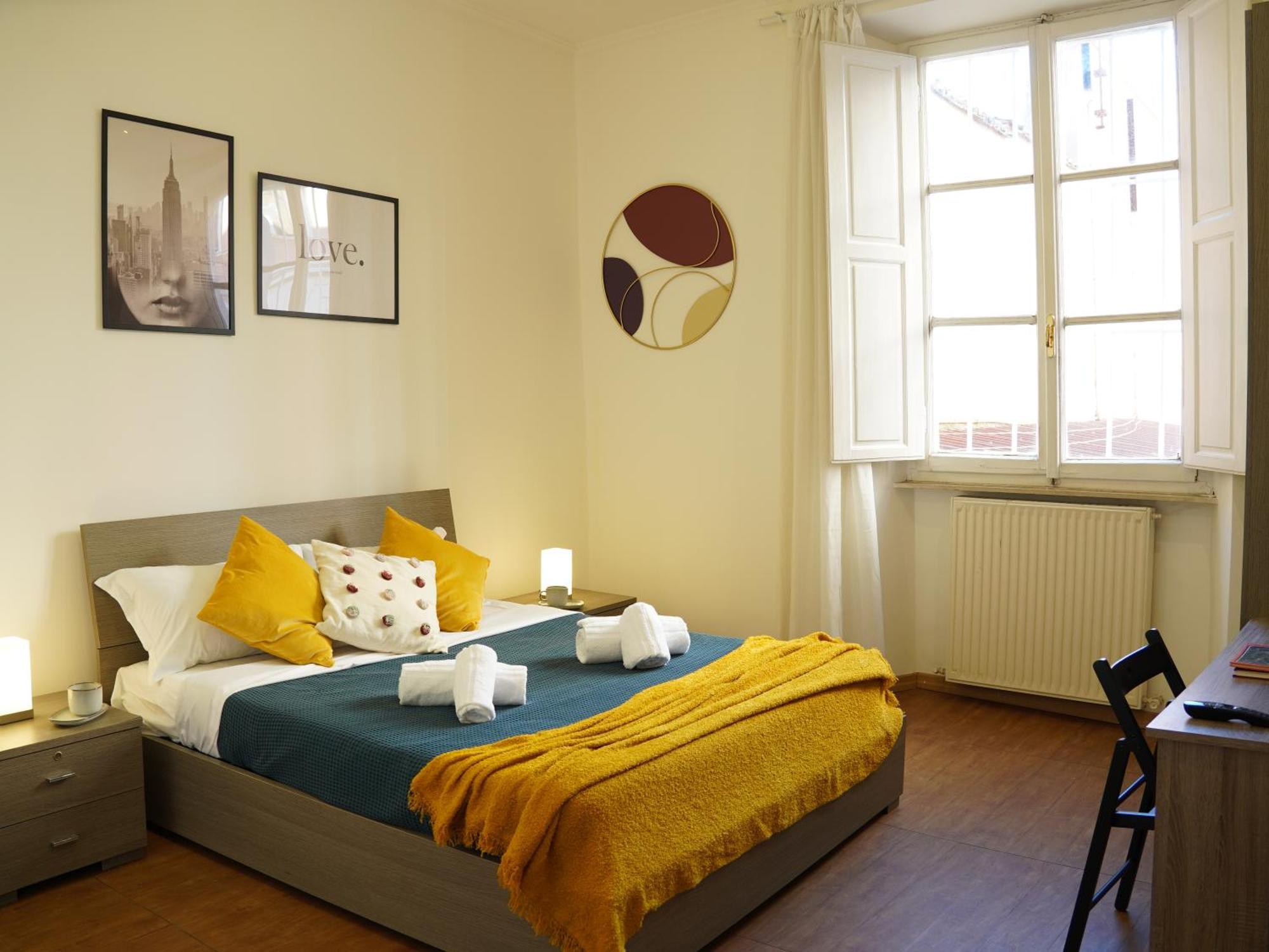 Charming In Termini Apartment