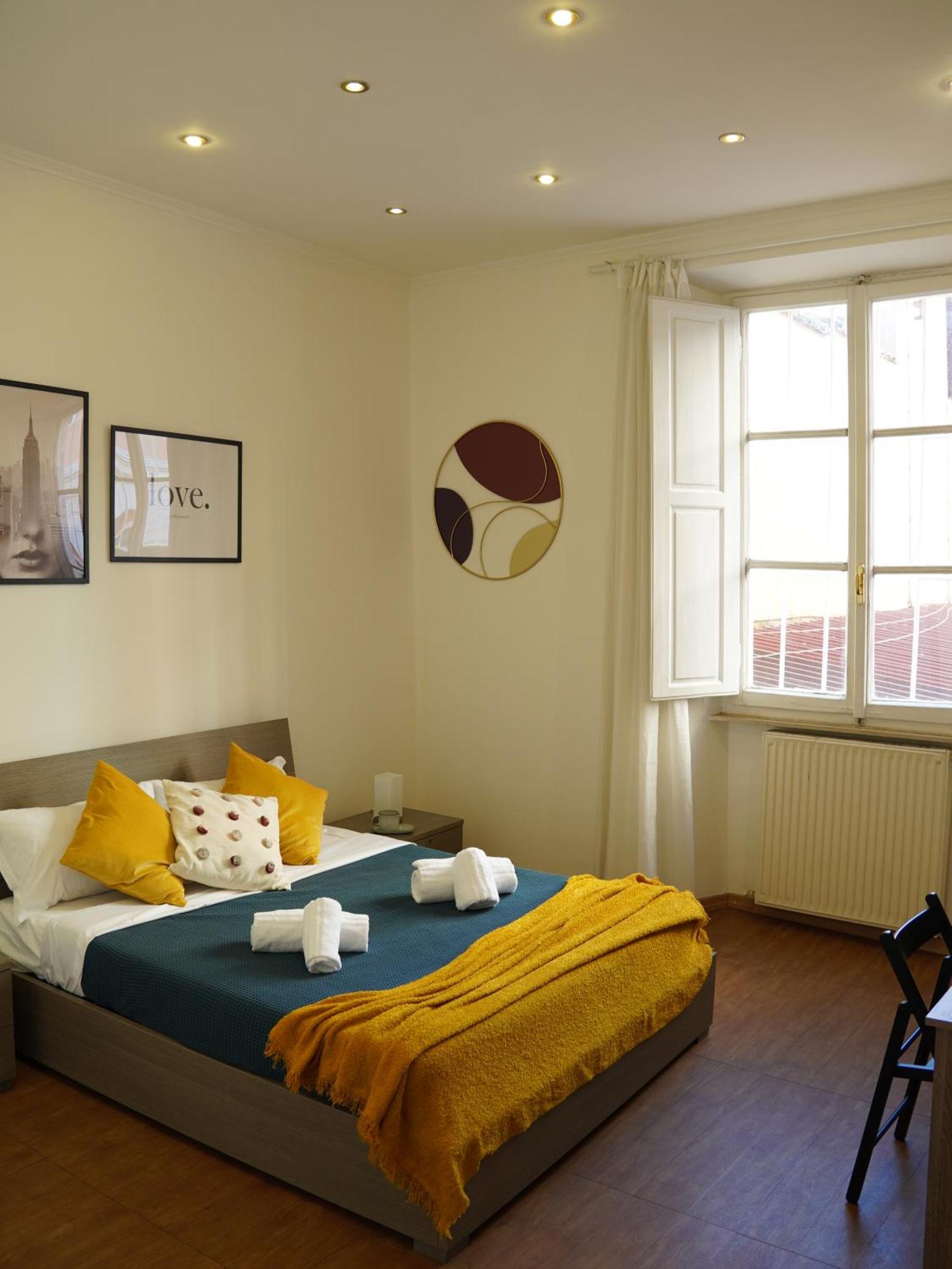 Charming In Termini Apartment Rom