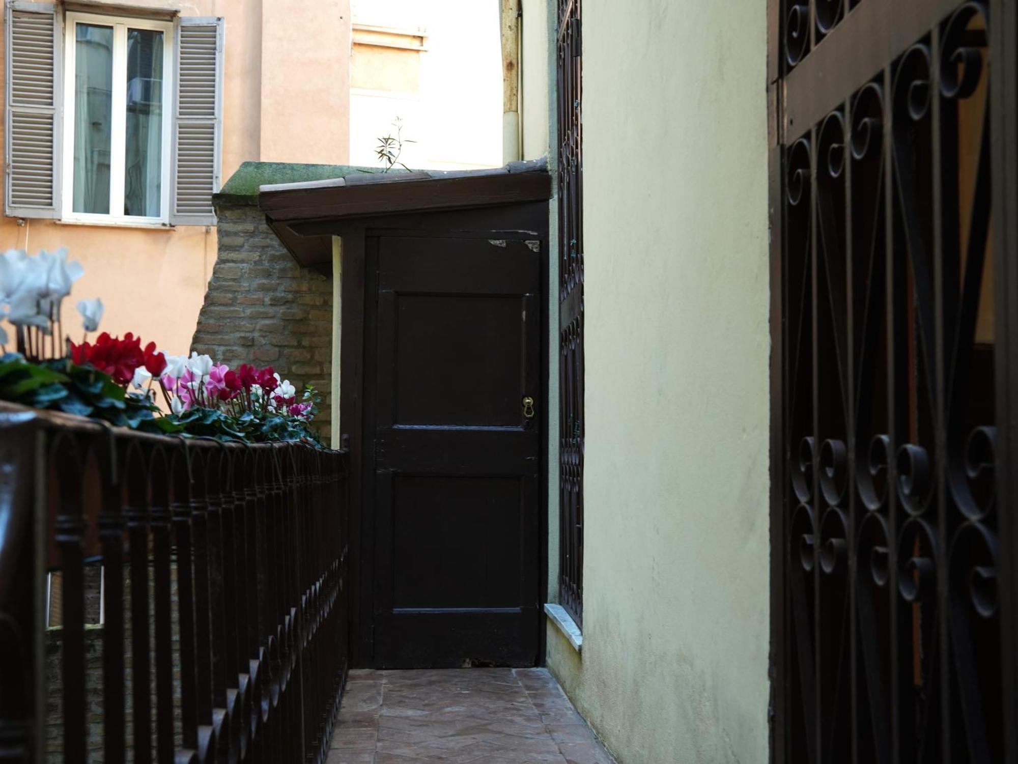 Charming In Termini Apartment Rom